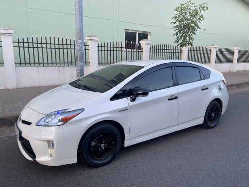 លក់ Prius 2014 Option 3