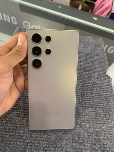 លក់ប្រញាប់លុយ Samsung S24 Ultra/512G😍🎁