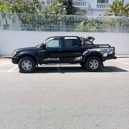 លក់ Tacoma 2001 V4 ប៉ុង1 ឡានថ្មី
