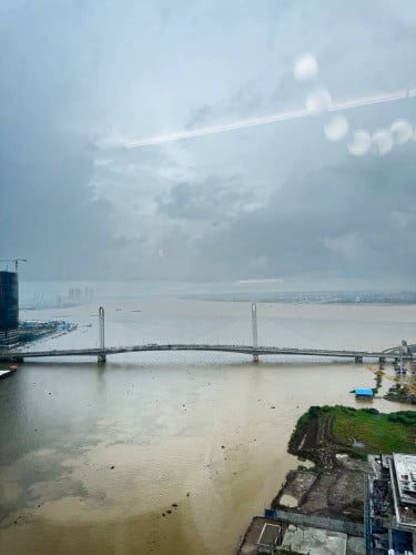 3 Bedroom Condo River View