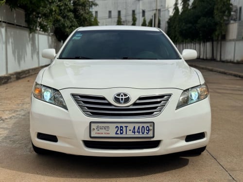 camry . 08 hybrid  ក្នុងលឿង