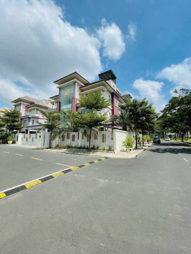 Corner King Villa for Rent in Borey Orkide The Royal