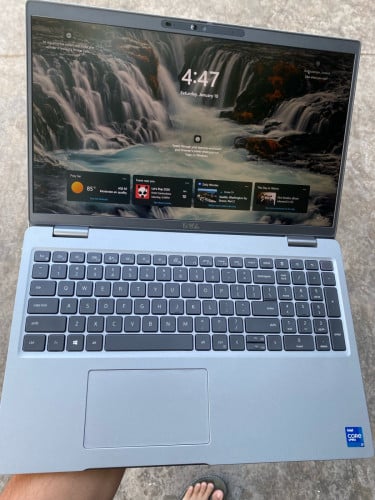 Dell Precision 3561 ស្អាត