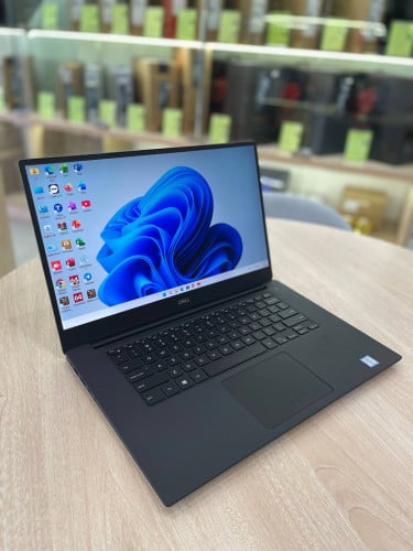 Dell Precision 5540 l i7-9th l RAM 16GB l SSD 512GB l VGA NVIDIA Quadro T1000 (Second Hand)