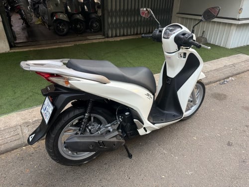 Honda SH150cc មានពន្ធ