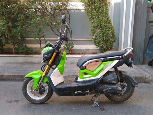 Honda Zoomer x