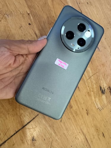 Honor magic 5 pro 12G 512G 99% អត់ឆ្នាំងសាក