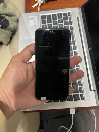 Iphoe 7 G តូចល្មមប្រេីចង់បានឆាតភ្នំពេញ