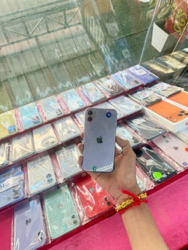 iPhone 11 128GB សានុំសុីន តម្លៃ 150$