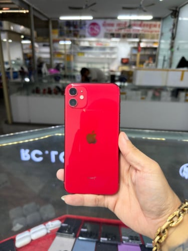 iPhone 11 Red LL/A HD64GB Phone Condition 97% 🔋70% , ដានស្ព័របន្តិច , ម៉ាស៊ីនសានុំណែន