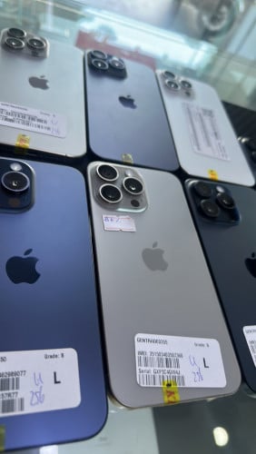 iPhone  15pm   256g   LLA   សំនុំហ្សីន  629$   699$