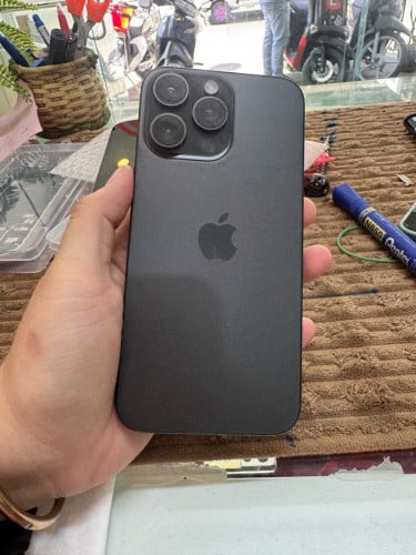 iPhone 15pm LL 256G ប្រវត្តិធ្លាប់ដូរអេក្រង់ដាក់អេក្រង់ហ្សុីនវិញ ម៉ាសុីនហ្សុីនមិនដែលជួសជុលមិនដែលខូច