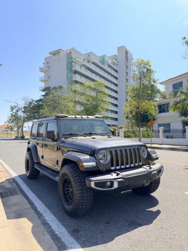 Jeep Sahara 2018