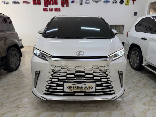 LEXUS LM350H 2024