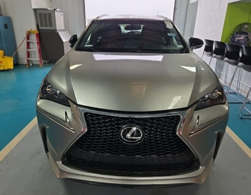 Lexus Nx200t 2016 Titanium F-Sport ក្នុងក្រហម បើកទូរថ្ងៃ21