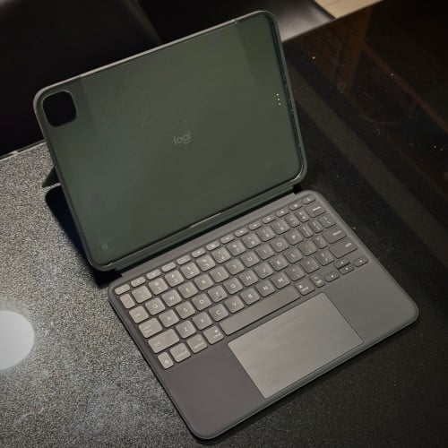 Logitech Combo Touch – 11-inch (M4 , M5 Series)