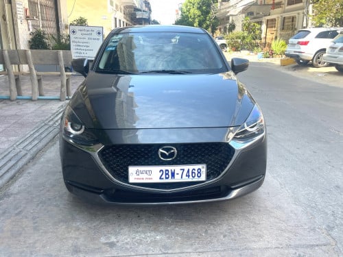 Mazda 2 year 2024 full option ប្រផេះ