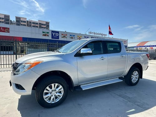 Mazda BT-50 silver color very nice car  2013