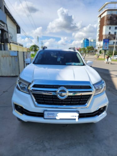 Nissan Navara 2024 For Rent /出租
