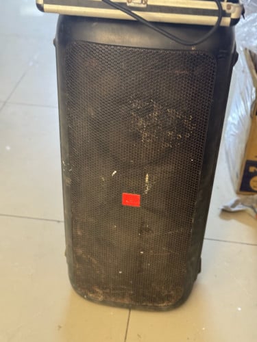 Partybox 300 នឹងម៉ៃ M12