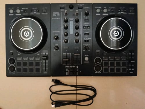 Pioneer DJ DDJ400 Condition 99%