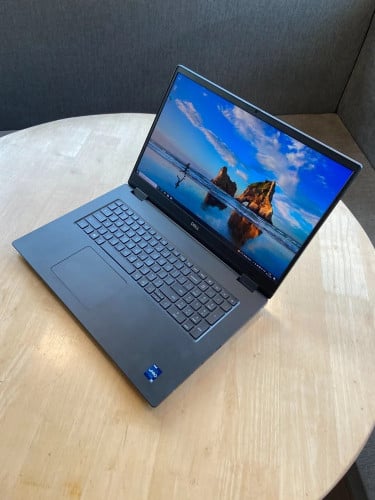 Precision 7770 Workstation