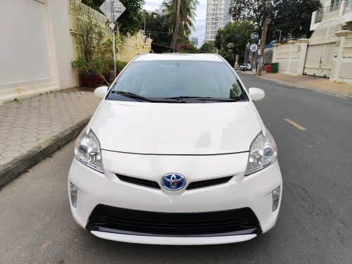 Prius 012 Options 3 11មុឺនម៉ាយហ្សុីន ខាងក្នុងលឿង
