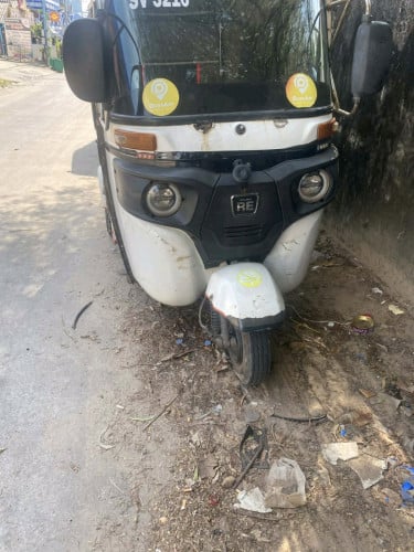 Re bajaj2019លក់1068$