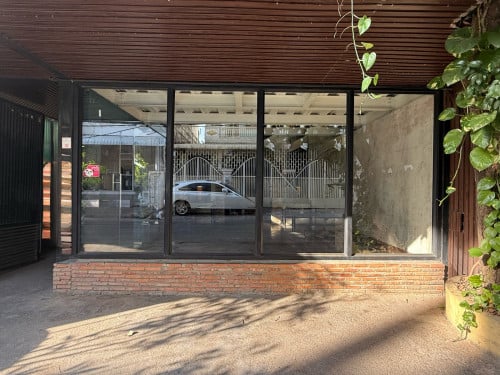 Shophouse for rent at Toul Tumpoung