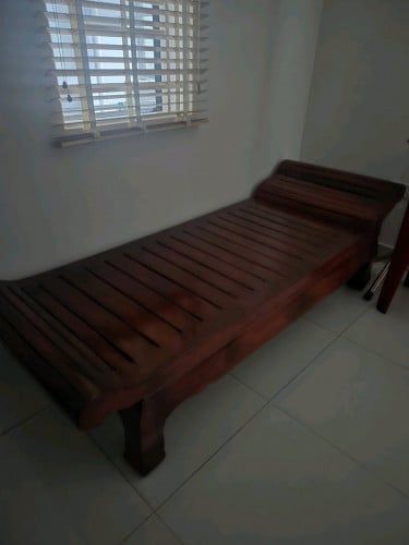 Solid Timber bed