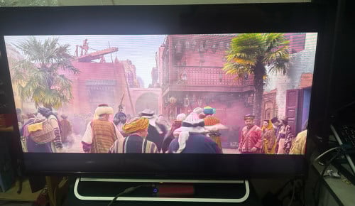 Sony TV-  Bravia 35 inches - 95% new