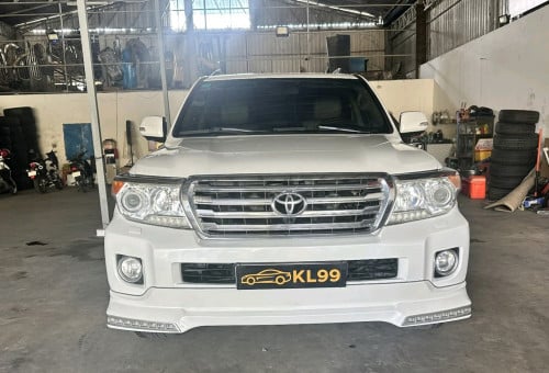 Toyota landcriser( Platinium edition )2013