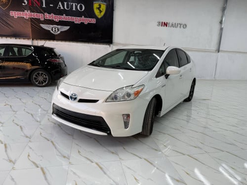Toyota Prius 2012 option2