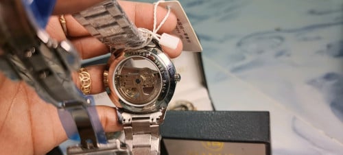 នាឡិកាបុរស់ អូតូម៉ាទិច