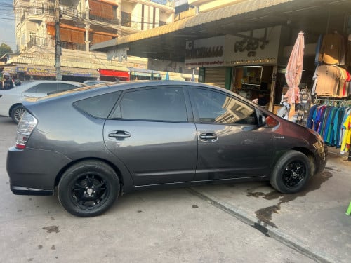 ឡានថ្មីមុខក្រោយអត់បុកអត់បិះ