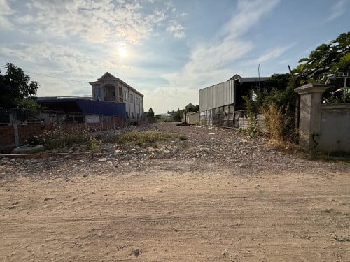 ដីលក់នៅជិតពេទ្យតេជោសន្តិភាព