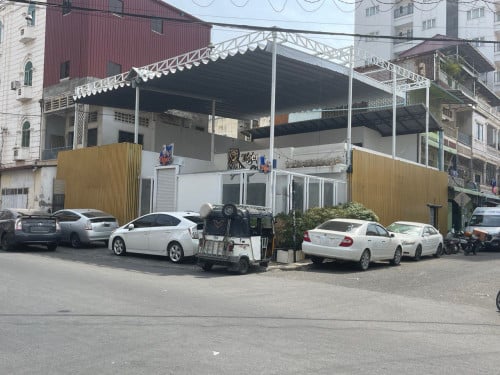 ហាងកែងជួល បឹងព្រលិត ក្បែរផ្លូវភ្លោះអូរឬស្