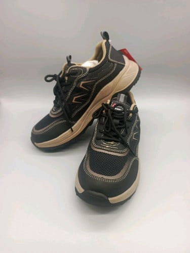 ស្បែកជើងក្បាលដែក