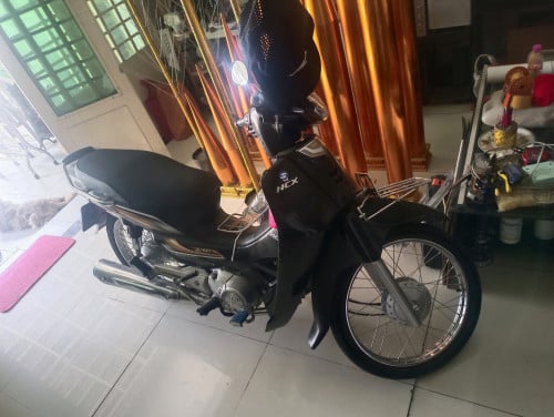 ម៉ូតូលក់ 018