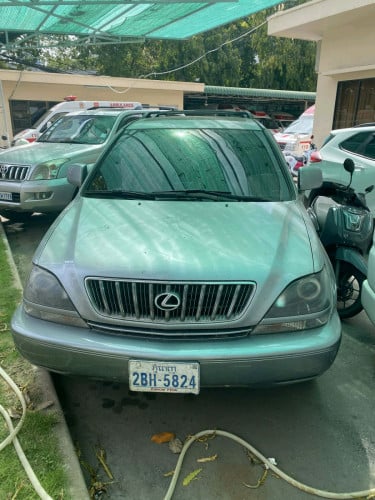 ឡានលក់បន្ទាន់ 11900$ ឆ្នាំ2003