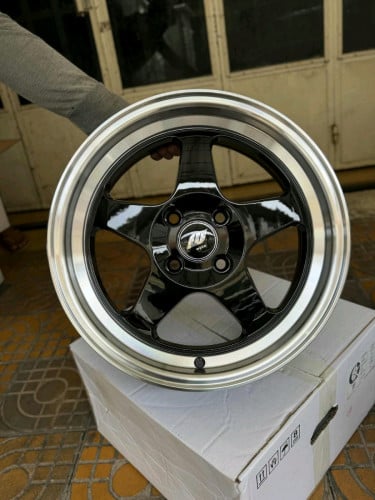 លក់យ៉ាន់លេងតាកេ 4 រង្វង់ 15 សម្រាប់ឡាន Corolla Vitz Scion Belta madza2 morning Ray..