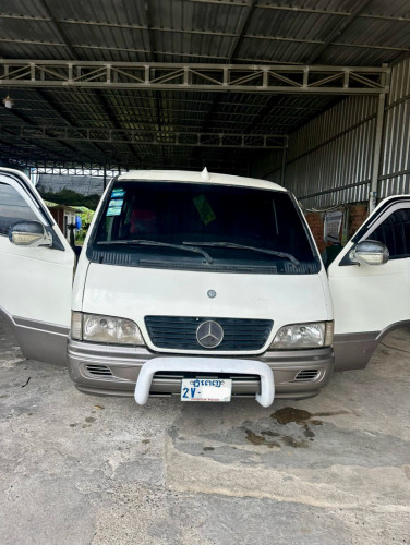 ឡានសាំយ៉ុងលក់ 6400$មកមើលឡានផ្ទាល់ចរចាបានទៀតសុំបញ្ជាក់ឯកសារគ្រប់ពន្ធផ្លូវគ្រប់ហួសឈៀក