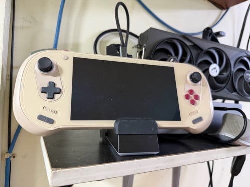 លក់ AYANEO 3 Ram 64GB storage 2TB 8840U