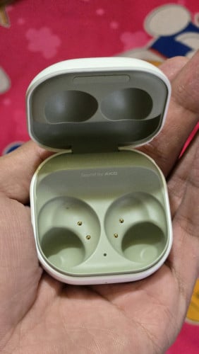 ប្រអប់សាក chargers galaxy earbuds2
