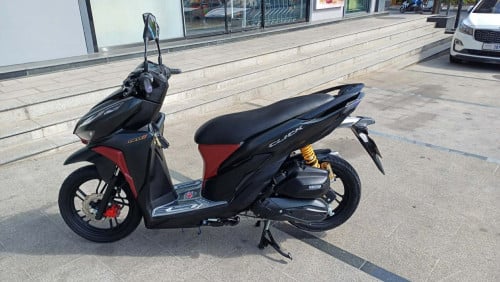 ស្អាត់សានុំClick 150cc