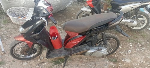 ទើបកាត់បាន ដាវថៃ ត្រូវការទាក់ទងបាន នៅឈូកវា៉ លក់ថោកអត់មានពេលរៀប honda icon