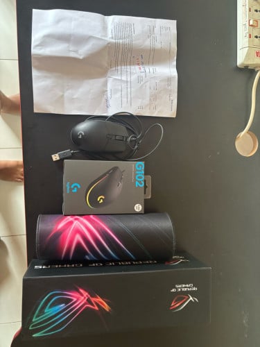 លក់ Mouse Logitec G102 + Mousepad ROG