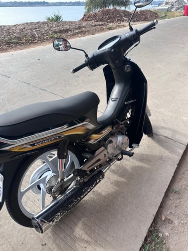 018 ម៉ាសុីនតាន់ឯកសាគ្រប់ម្ចាស់ដើមម៉ូតូជិស្រួលណាស់ម៉ាសុីនសាណុំសុីនទិញអោយកូនជិះទៅរៀនអេមណាស់