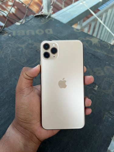 11 ProMax សានុំសុីន