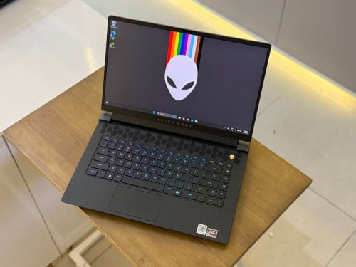 Alienware m15 Ryzen Ed R5(Grade A) AMD Ryzen 7 5800H, RAM 16GB, SSD 512GB, VGA NvidiaRTX3050Ti 4GB